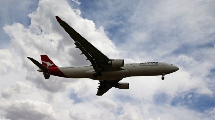 Hoax broadcasts made to passenger planes in Melbourne